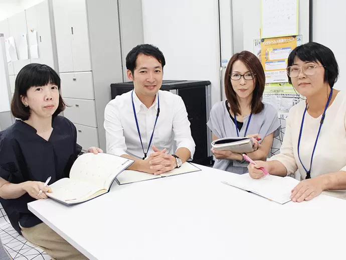30～40代のメンバーが活躍中！一緒に労務のスペシャリストを目指しませんか？