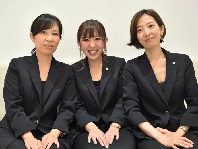 みんなで協力し合って、仕事を進めています♪