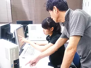 わからないことがあってもわかるまで先輩がとことん教えてくれます！