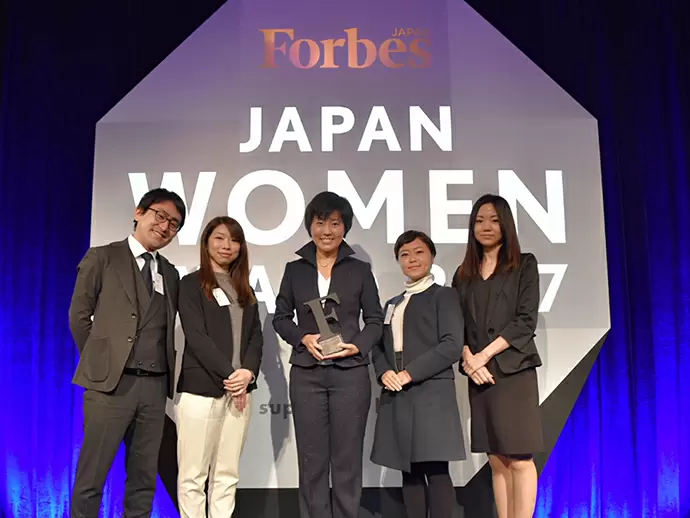 JAPAN WOMEN AWARD2017にて総合第3位を受賞！女性が活躍する企業です！