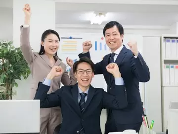 移転したばかりのキレイなオフィスです