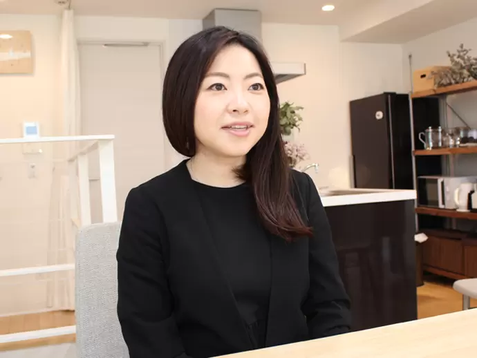 ブライダル事業部は社員4名で全員女性のため、仕事やプライベートのことなど何でも相談できる環境です