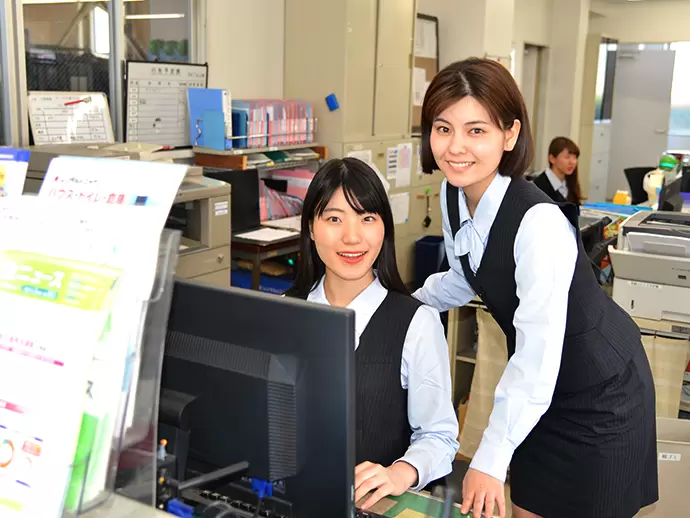 産育休取得率100％、時短勤務制度ありと、女性が長く働ける環境を整えています。