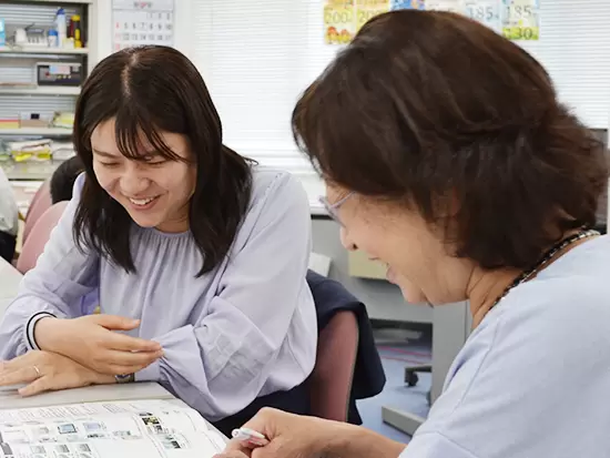 社員同士の仲が良いのも当社の特長。明るい雰囲気の職場です！