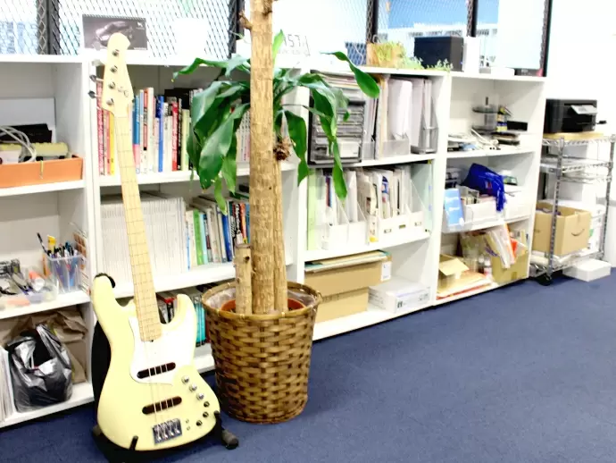 CDをリリースしている社員や、バンドを組んでいるメンバーなど音楽好きが集う会社です♪