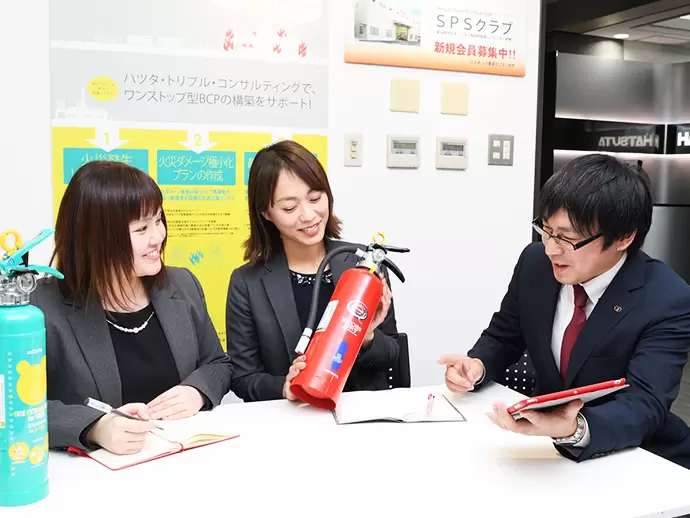 社員同士の仲が良く、中途入社でも馴染みやすいです！