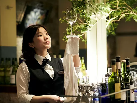 多彩な業態を運営する企業だから、あなたの目指す道が必ずあります！