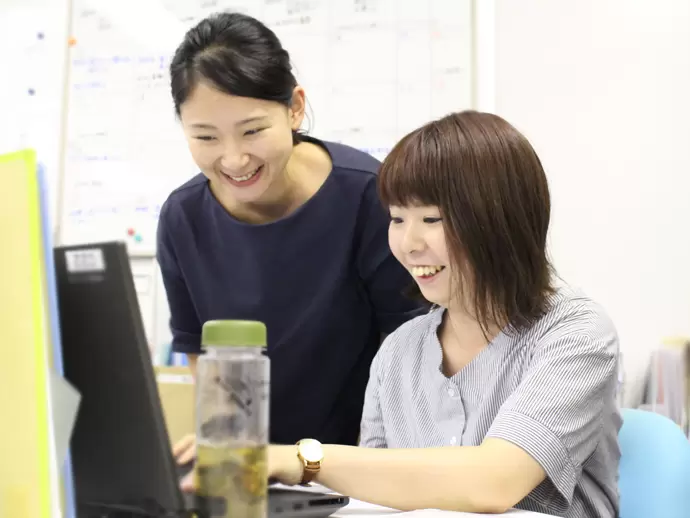 上司や先輩との距離が近いから、相談がしやすい環境も働きやすいポイント♪