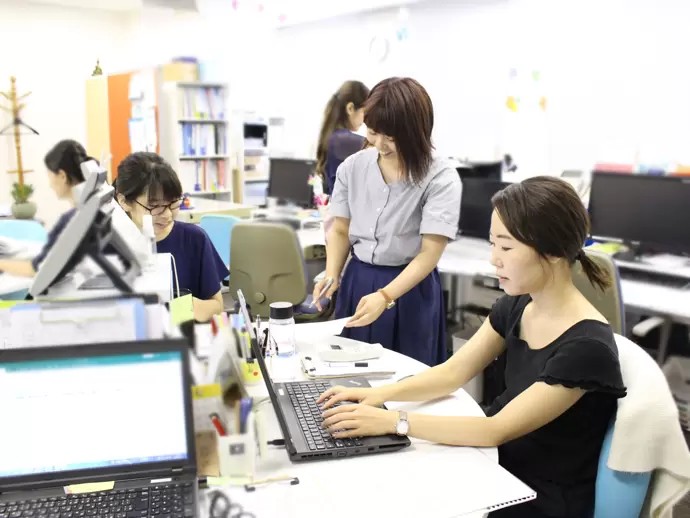 女性のライフワークバランスを重視。幅広い年代のメンバーが活躍しています。
