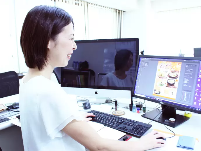 優しい先輩が丁寧に仕事を教えてくれます！