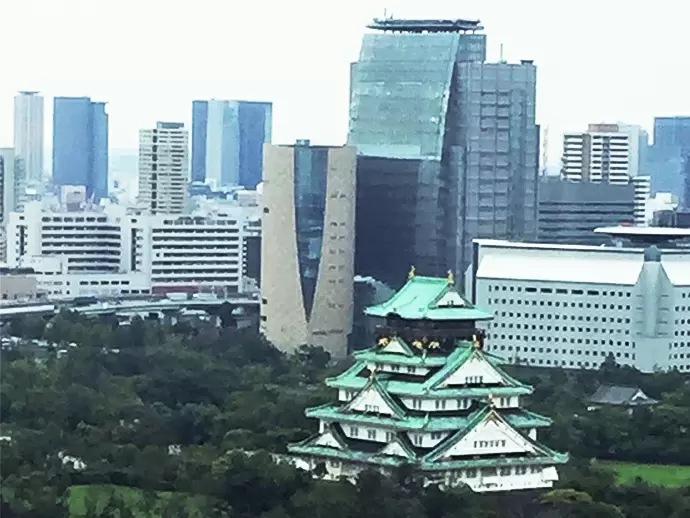 最上階の社内からは”大阪城”が見えますよ☆
