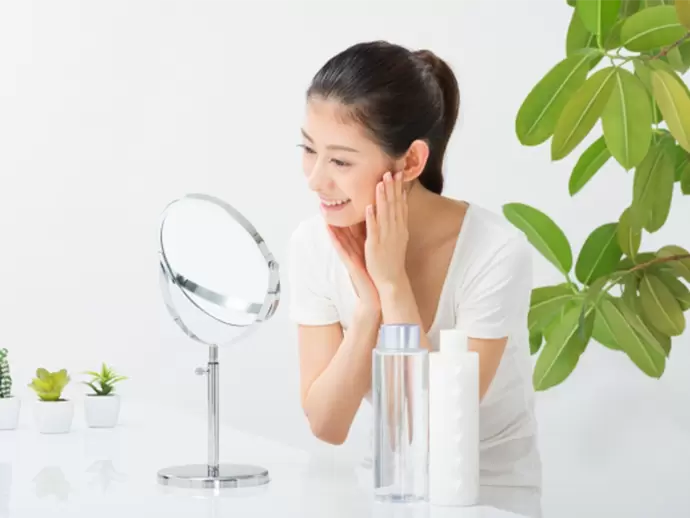 当社には女性の美をつくる商品が多く集まってきます。最新の化粧品を試したり、美容知識が身につきますよ！