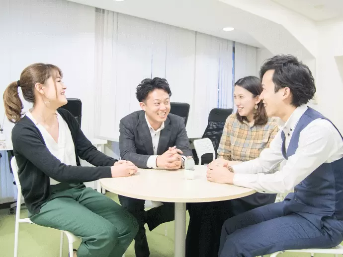 社歴や年齢の壁などが無く、風通しのよい社風の中でのびのび成長できます◎