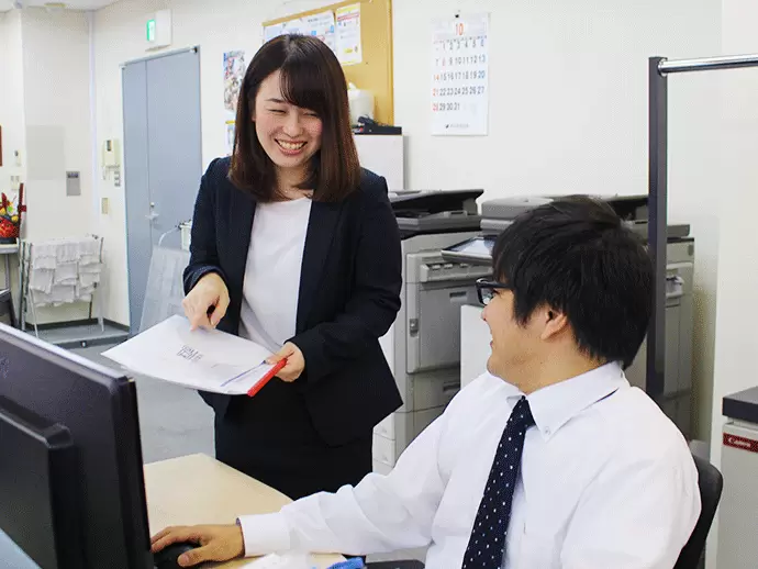 部署の垣根はなく、すぐに先輩に相談にいける風通しの良さがあります。