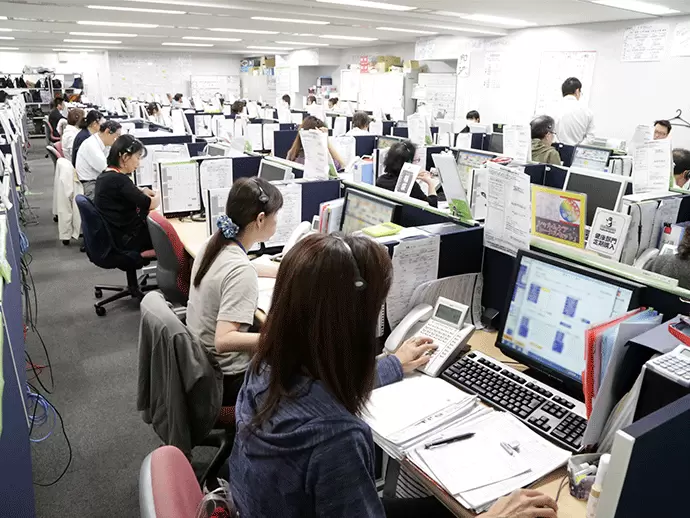 社員割引あり／服装自由！30代～60代と幅広い年齢層のスタッフが在籍中★