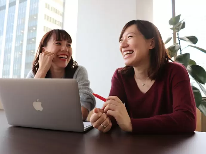 先輩と一緒に仕事を進めていきます。未経験からマーケティングを学べるチャンスです！