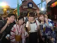 8月に行う納涼会というイベントでは、浅草の花やしきを社員だけで貸し切ります！ご家族も招待できますよ♪