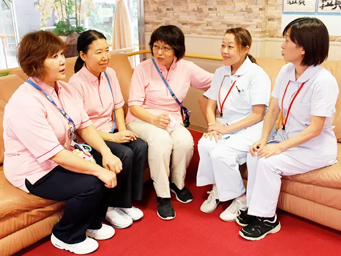 40～60代から未経験でスタートしたスタッフも多数活躍しているので、ご安心ください。