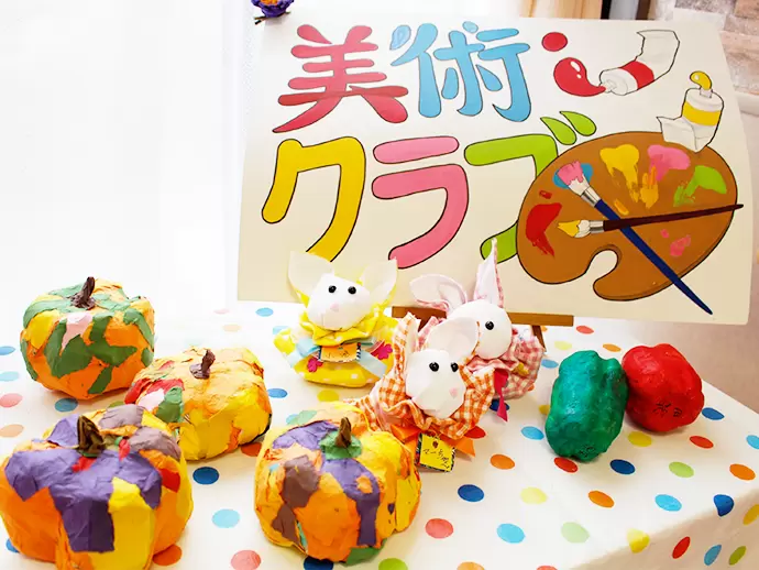 美術・園芸・フラワーアレンジメントなど、入居者様の多くは様々なサークル活動に取り組んでいます。