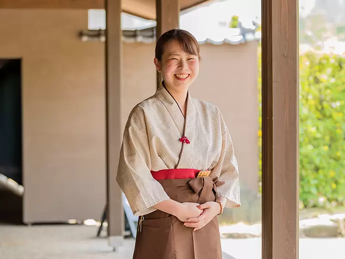 幅広い世代の方が活躍しており、休みの日には一緒に出掛けることも。仲良く働いています♪