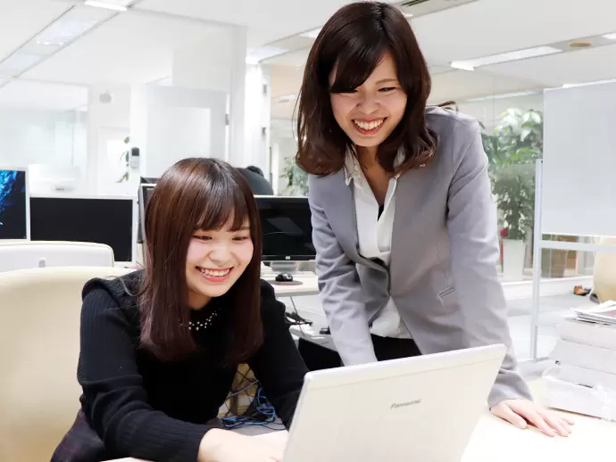 入社後は先輩社員が丁寧にサポートするので安心してください。