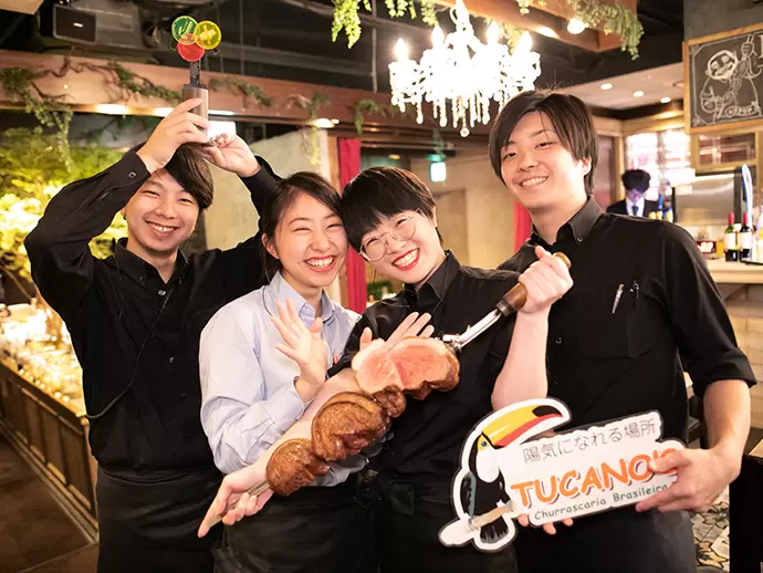 スタッフ同士も風通しがよい環境で、本部とも連携して多彩なブランドを展開していきます。