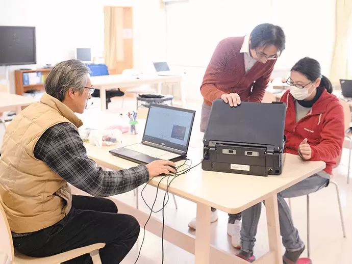 集学校ではパソコンの使い方、ネットショッピングの方法など簡単なことからレクチャーしています！