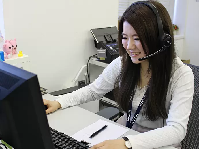 いつも先輩スタッフが近くにいますので、困ったことがあればいつでも相談が可能な職場です！