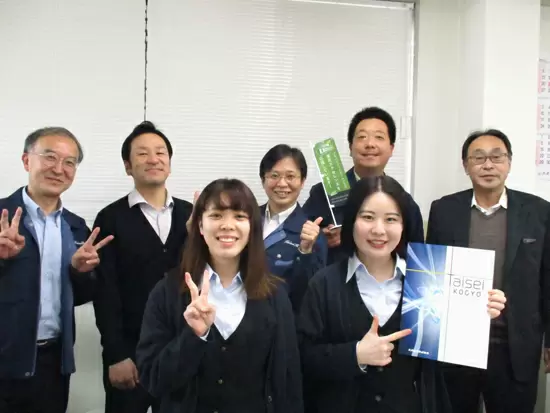 一緒に働くメンバーです！社長も距離が近く働きやすい環境です◎
