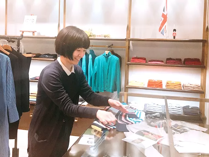 慣れてきたらディスプレイのコーディネートやフェアの企画などにも携わっていただきます。