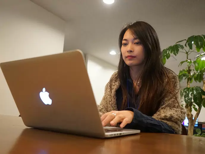 オフィスにはいつ帰ってきてもウェルカム◎技術的な質問があればすぐに先輩に質問できます。