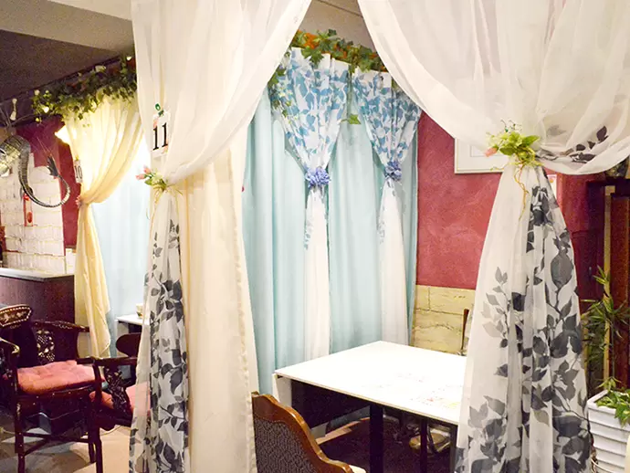 お客様が帰られるときには笑顔に。そんな嬉しい瞬間に立ち会えるのもやりがいです。