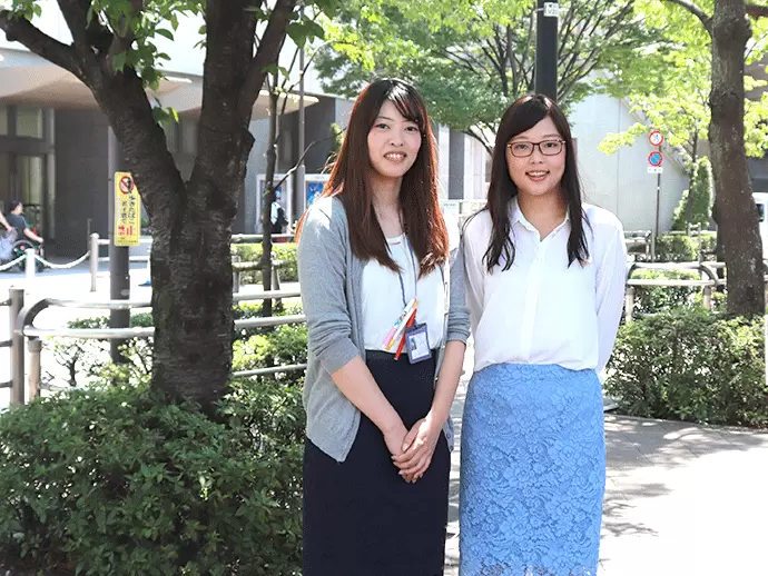 服装は自由♪オフィスカジュアルでの勤務でオシャレも楽しめます！