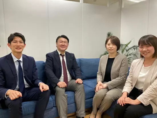 さらなる事業拡大に向けて、社員と共に成長し続ける会社を目指します。