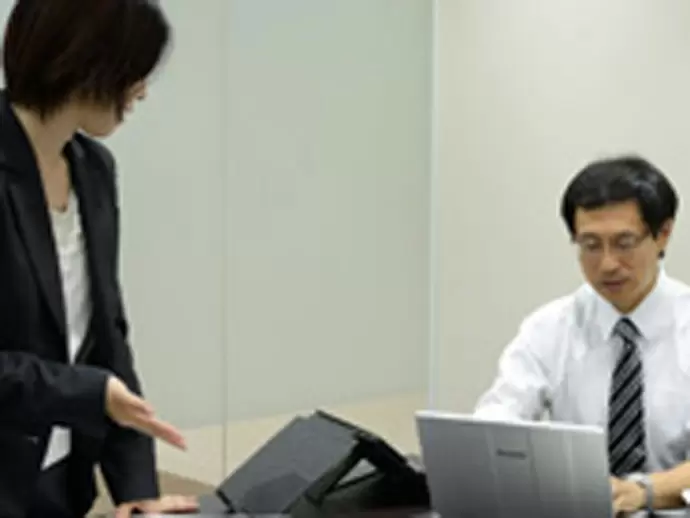 落ち着いた雰囲気の中、集中して業務に取り組めます。