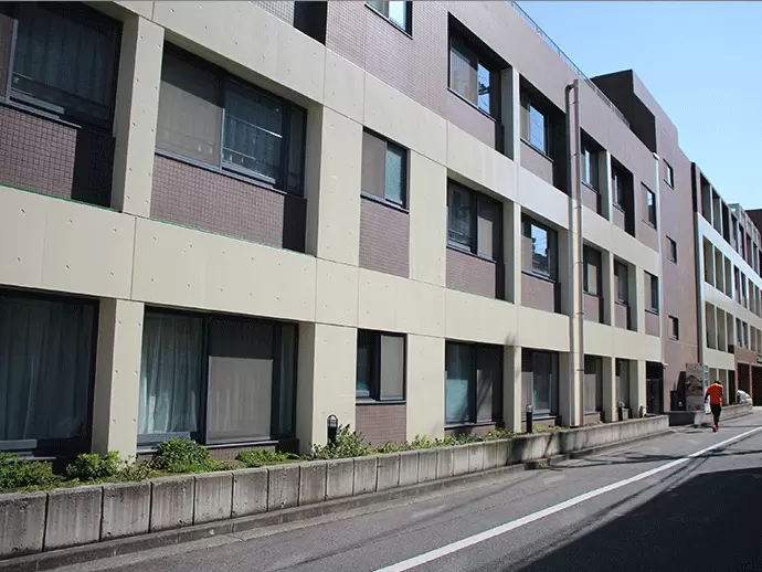 西立川駅からスグの好立地！近くには国営昭和記念公園もあり、緑豊かな環境です。