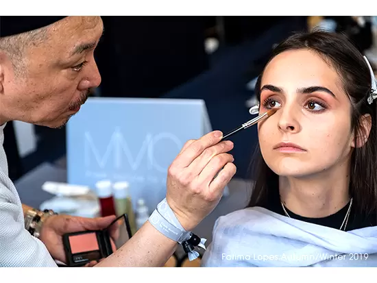 パリコレでも使用されるなど、多くのプロフェッショナルから愛用されています。
