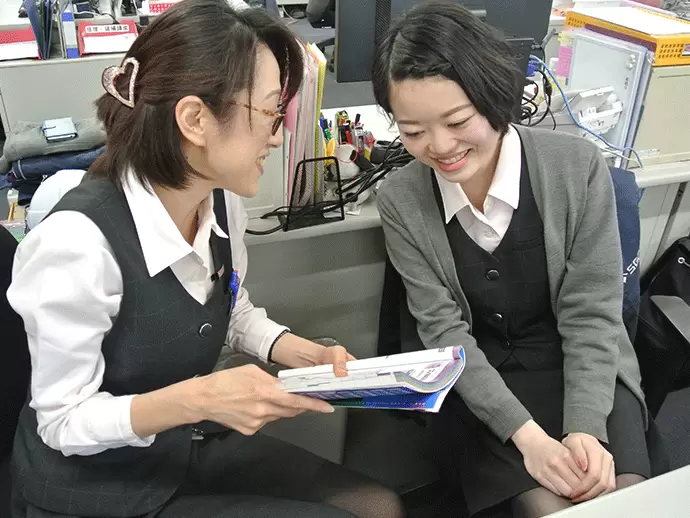 わからないことは先輩社員が丁寧にサポートするので安心してくださいね。
