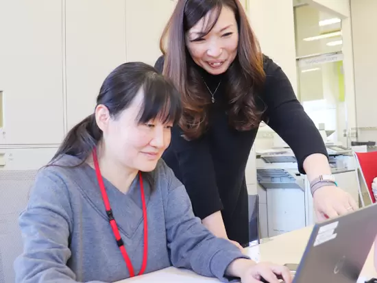 わからないことは近くの先輩社員にすぐ聞いてください◎しっかりサポートします！