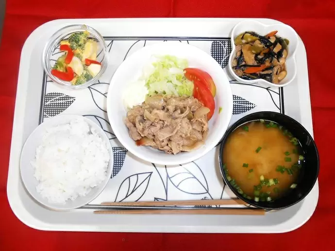 郷土料理やB級グルメなどの提供もあります。