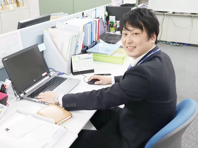 必要な知識は先輩が教えてくれるので、安心してください！