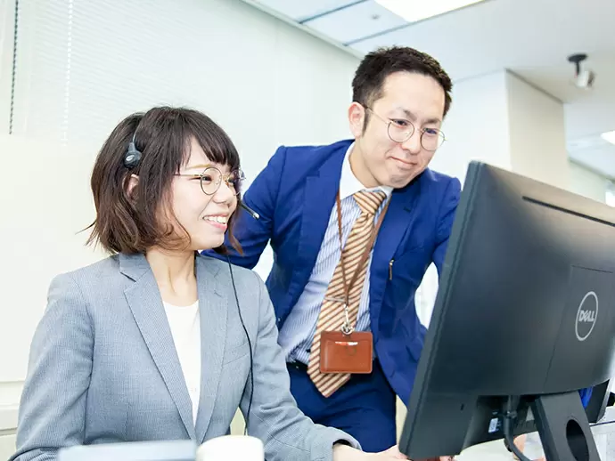 研修後も先輩とのマンツーマンを通して、業務に慣れていくことができます♪