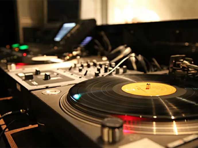 地下で防音もしっかりしているので、DJをメインとしたイベントをやることも。