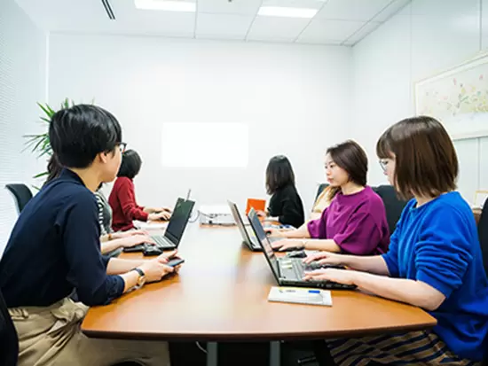 女性が多数活躍しています！男女の区別なくキャリアを築いていけますよ。