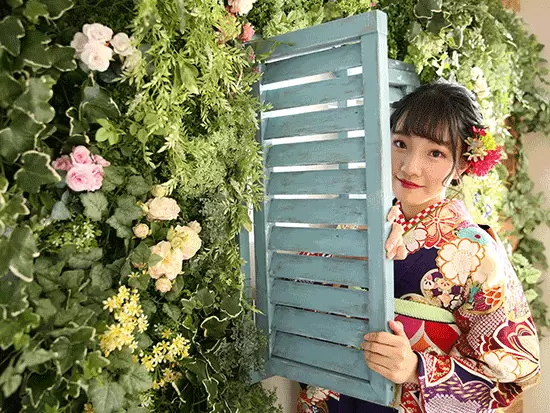 振袖はもちろん、写真撮影・アルバム制作、ヘアメイク・着付まで、トータルでサービスをご提供しています！