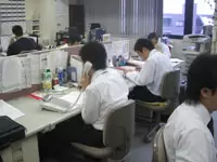 活気ある社内の雰囲気