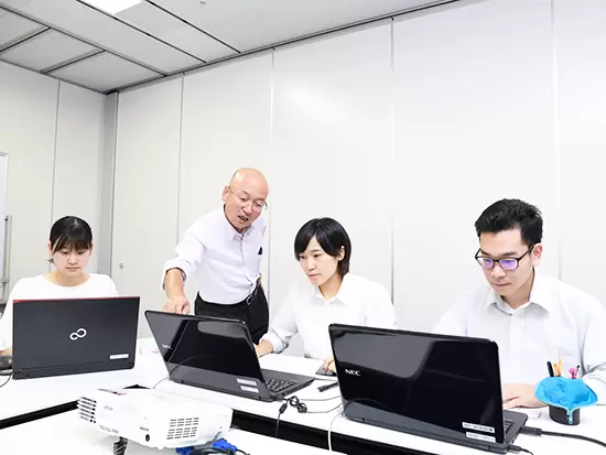 未経験・経験の浅い方やブランクのある方には、入社後の研修サポートも用意しています。