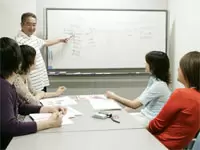 思いついたアイデアはどんどん話して昇華させていくのが同社流