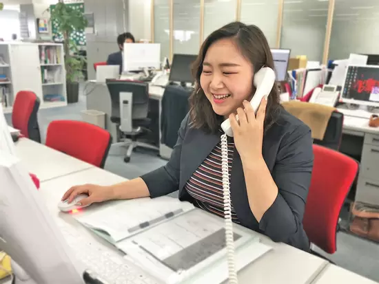 産・育休取得・復帰例もあり、若手～ママさん社員まで、プライベートや家庭を大切にしながら働けます。