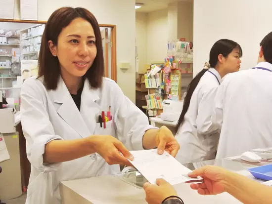 スキルよりも必要なのは笑顔です☆あたたかみのある接客をお願いします！